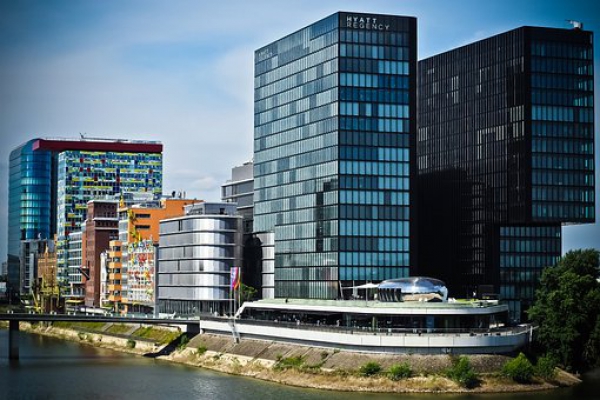 選擇智慧樓宇管理系統(tǒng)的廠家排名要素